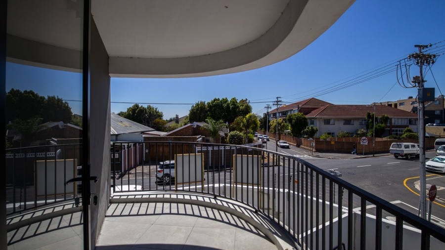 2 Bedroom Property for Sale in Claremont Western Cape